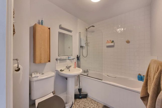 Flat 8, 5, Goods Yard Close, Loughborough photo 3