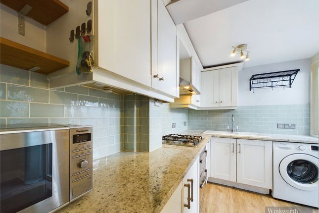 6 Spring Cottages,, St. Leonard's Road, Surbiton photo 4