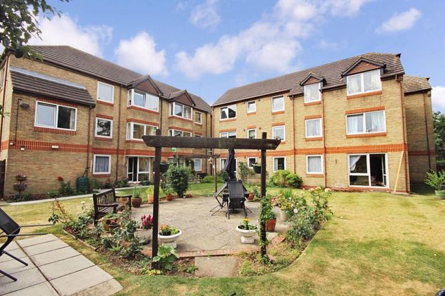Flat for sale in Homecoppice House, Bromley