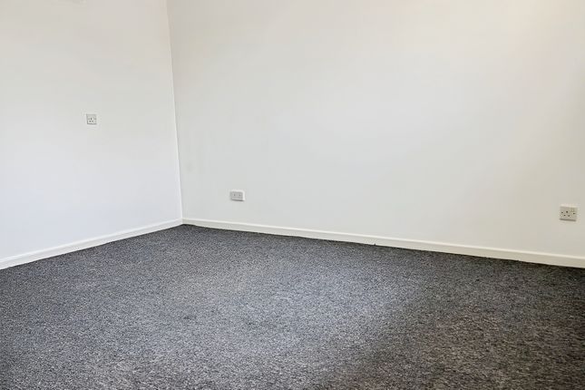 23, SWANSEA photo 5