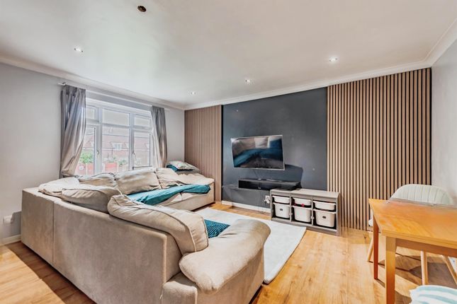 10d, Brighton Road, Coulsdon photo 2