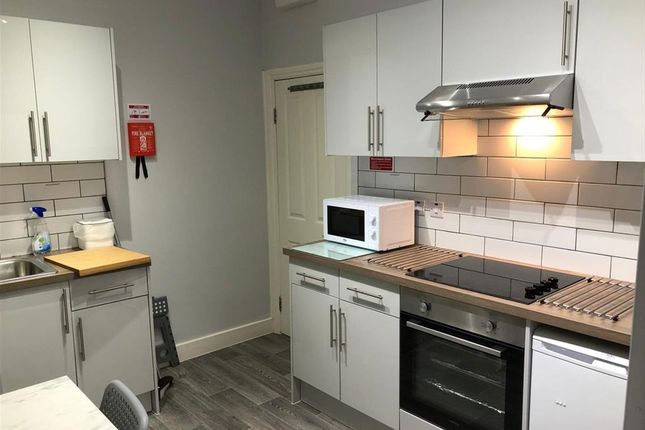 Studio flat on Flat 5, 94, Herga Road, Wealdstone, £750/mo