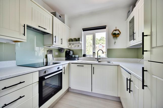 29, Thomas Rider Way, Maidstone photo 3