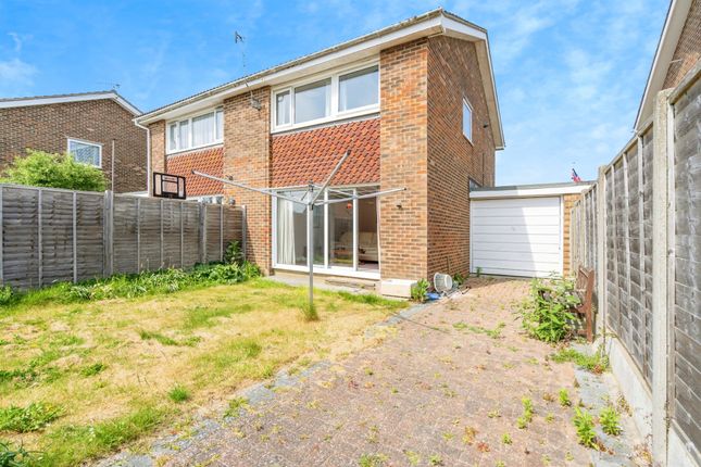 3, Manor Park, Bognor Regis photo 2
