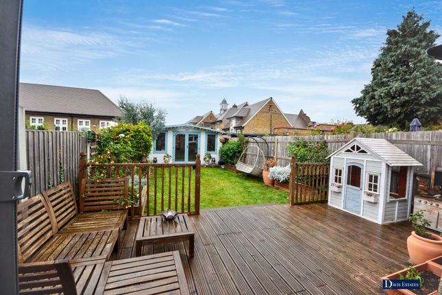 118, Heath Park Road, Romford photo 4