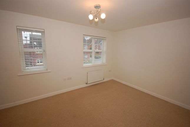 4, Acacia Croft, Belper photo 5
