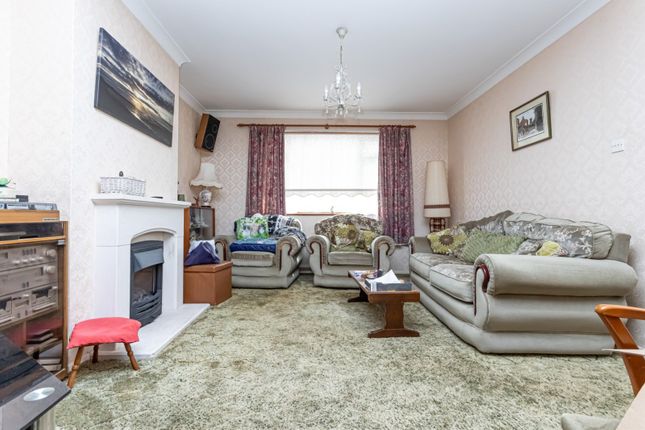9, Leybourne Drive, Kent photo 2