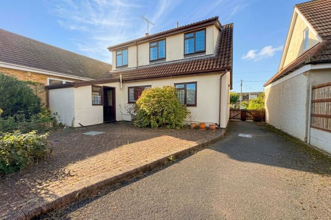 3-bed detached on 19 Highfield Road, Billericay, £500,000