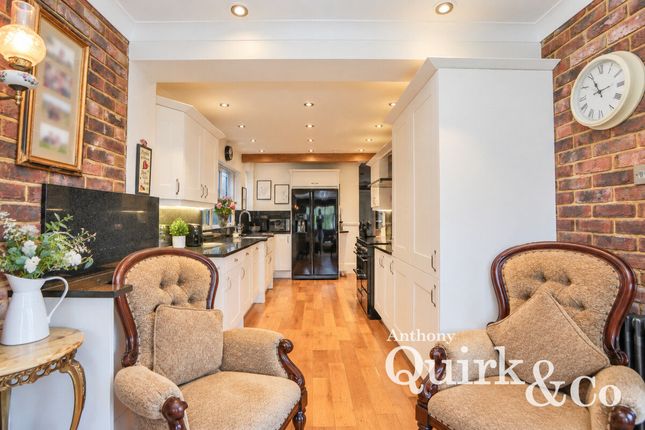 18a, Runnymede Road, Canvey Island photo 4