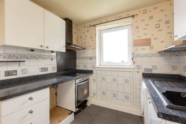 35 West Pilton Drive, West Pilton Edinburgh photo 4