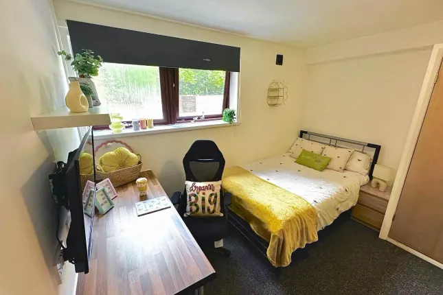 Forest Court, Forest Road, Loughborough photo 3