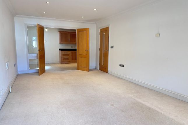 3, 10, Ledborough Lane, Buckinghamshire photo 4