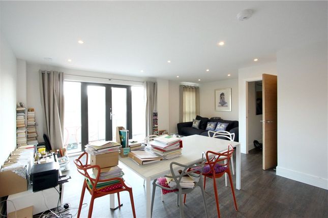 Thumbnail Flat to rent in Felton Hall House, 100 George Row, London