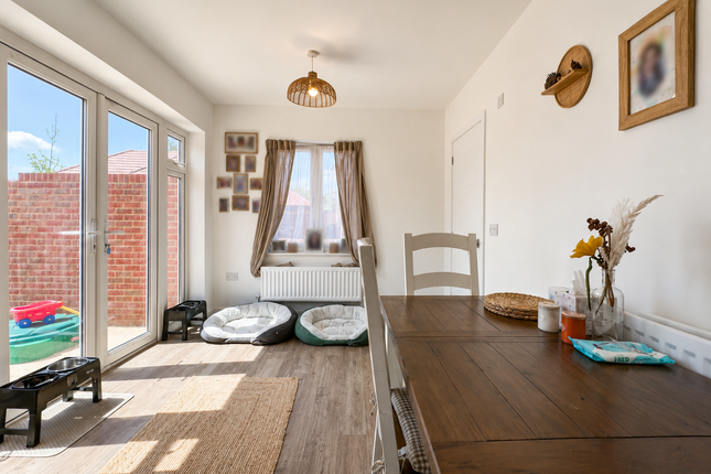 11 Herringbone Way, Chichester photo 4