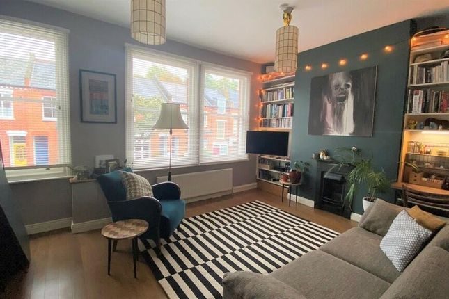 Despard Road, London photo 2