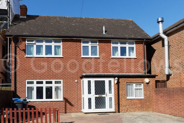 Thumbnail Detached house to rent in Beecholme Avenue, Mitcham