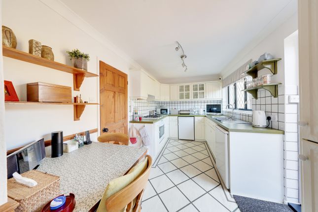 106, Brantwood Way, Orpington photo 3