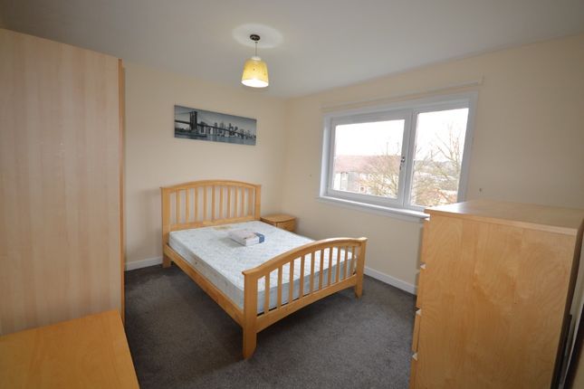 Flat to rent in Charleston Drive, West End, Dundee