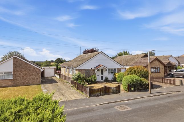 4-bed house on 16, Chiltern Close, Waltham Cross, £700,000