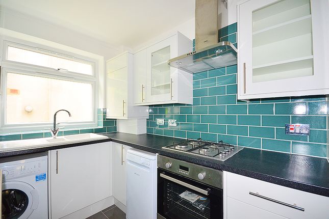 Thumbnail Flat to rent in Vallance Road, Muswell Hill, London
