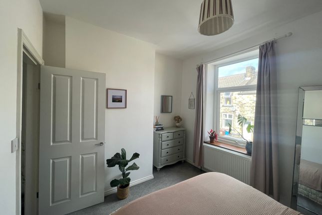 End terrace house to rent in Churchill Road, Sheffield