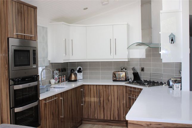 13, Langmere Lakes, Frettenham photo 4