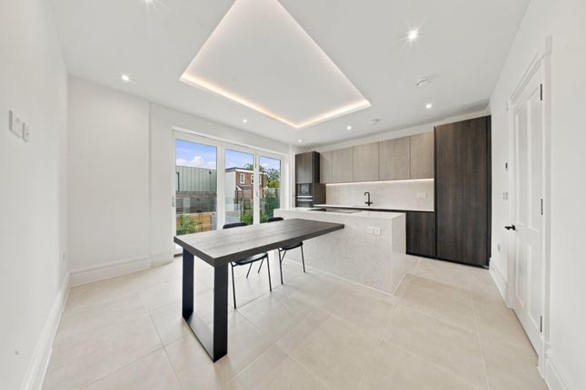 6 Castlebar Hill, London photo 2