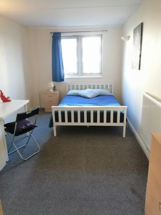 Thumbnail Room to rent in Charlotte Despard Avenue, London