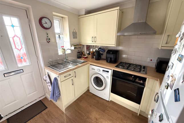 18, Calver Close, Belper photo 2