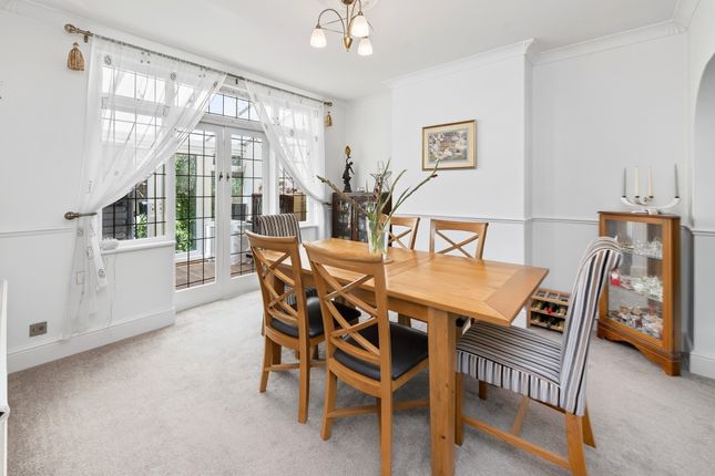 5, Redford Avenue, Coulsdon photo 4
