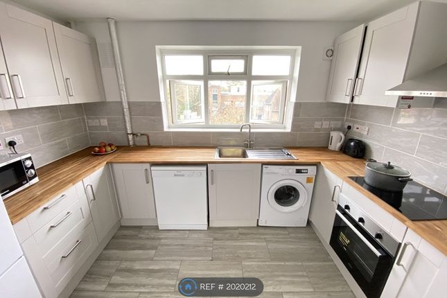 Thumbnail Flat to rent in Woodford Green, Woodford Green