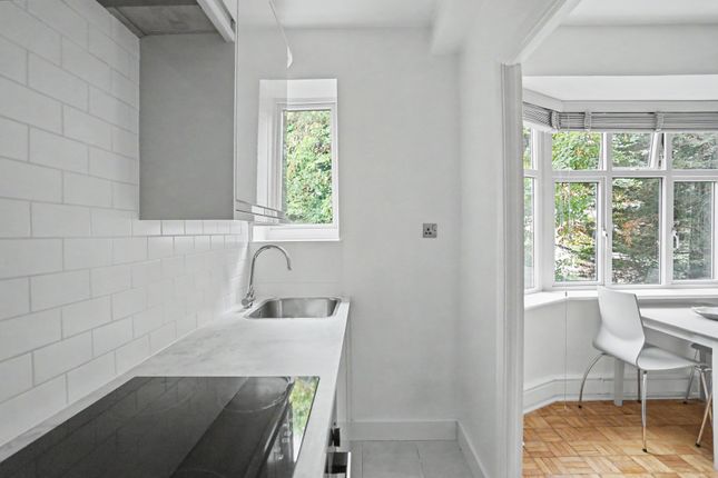 Flat 12, London photo 5