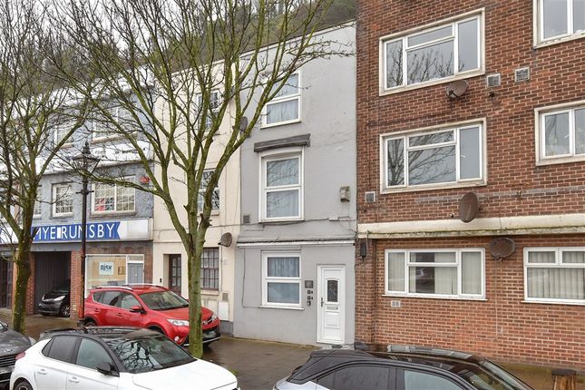 3-bed flat on Snargate Street, Dover, £250,000