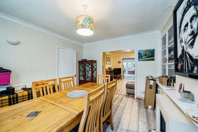 141, Wendover Road, Aylesbury photo 4
