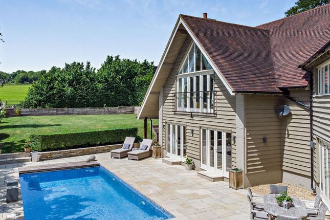 Ashton Grange,, Cedar Drive, Berkshire photo 2