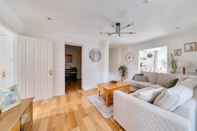 47, Lenham Close, Winnersh photo 4