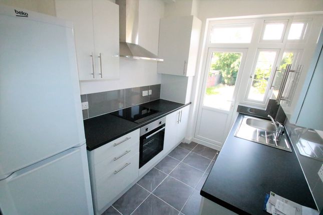 94, Headcorn Road, Thornton Heath photo 4
