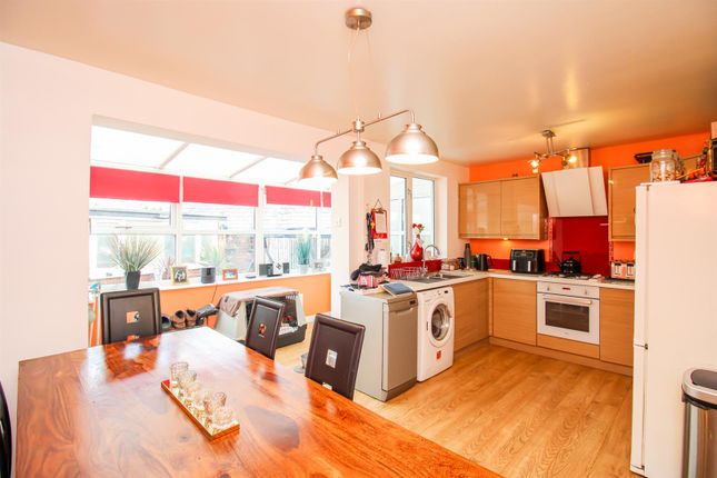1,, Poplar View, Wakefield photo 2
