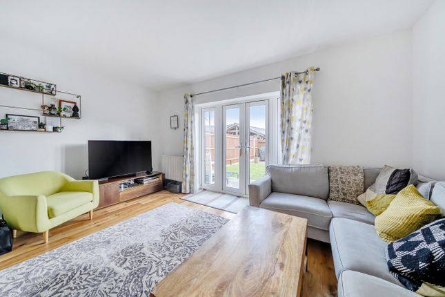 12, Lily Road, Alton photo 2
