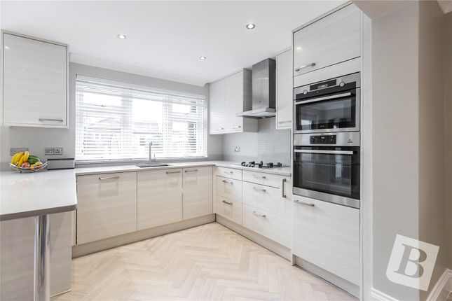 End terrace house for sale in Hubbards Chase, Hornchurch