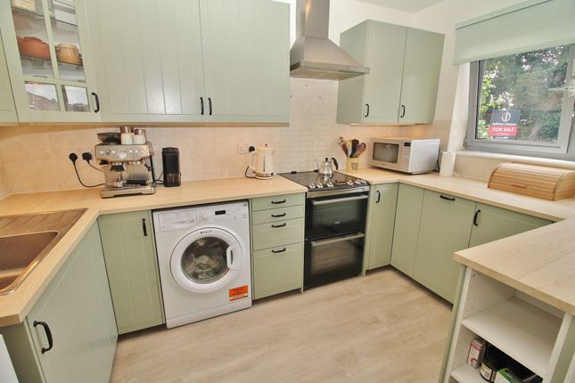 1 Grace Cottages, Staunton Road, Havant photo 3