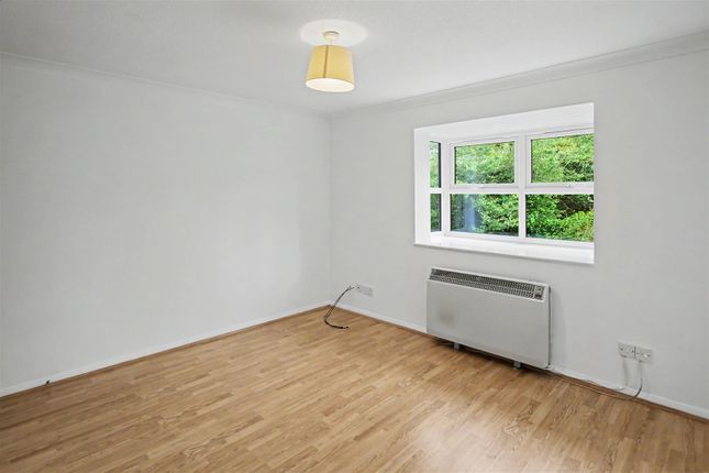 16, Pashler Gardens, Thrapston photo 4