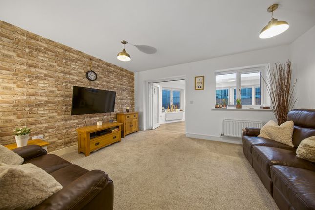 5, Farnsworth Lane, Chesterfield photo 3
