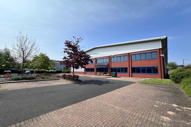 Warehouse to let in Roman Way, Coleshill