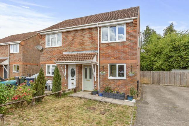 20 Boughton Way, Hp6 6Pu-1.Jpg