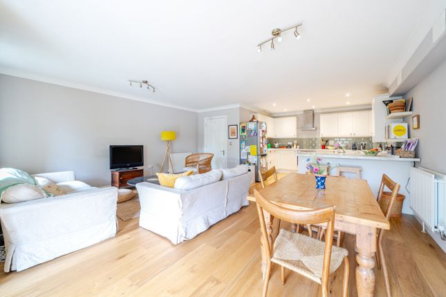 31, Complins Close, Summertown photo 3