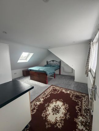 49a, Staines Road, ILFORD photo 3