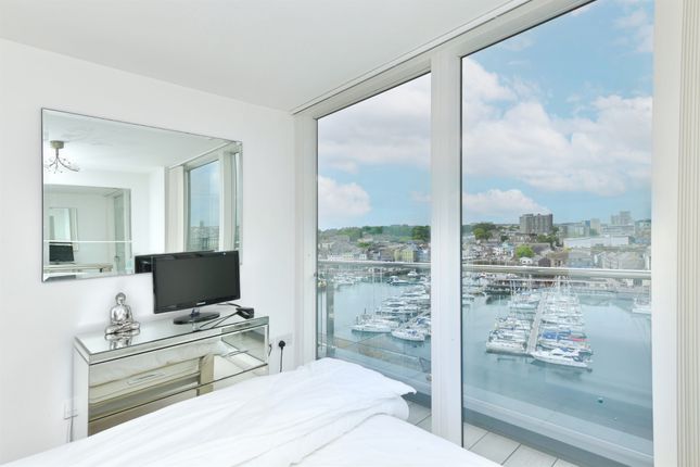 Flat 55, 17, Marrowbone Slip, Plymouth photo 3