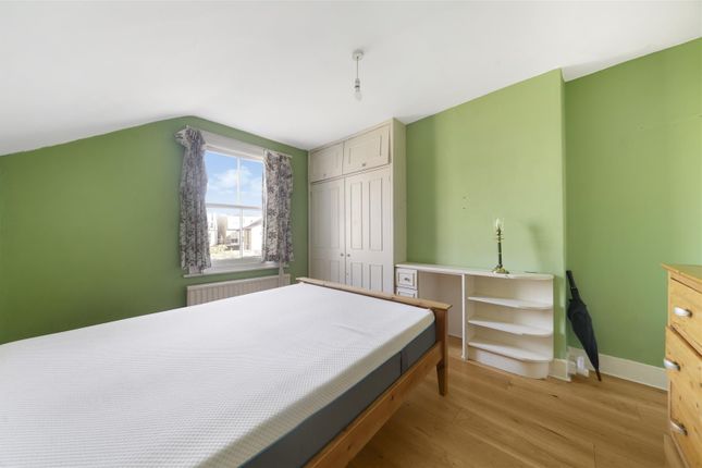 6, Farlow Road, London photo 4