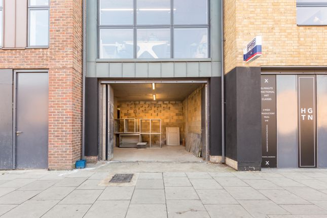 Retail premises to let in 29 Downham Road, Haggerston, London